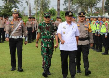 Kapolres Lampung Barat Pimpin Apel Gelar Pasukan Operasi Ketupat 2024