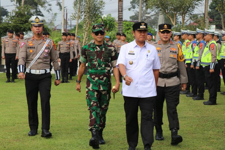 Kapolres Lampung Barat Pimpin Apel Gelar Pasukan Operasi Ketupat 2024