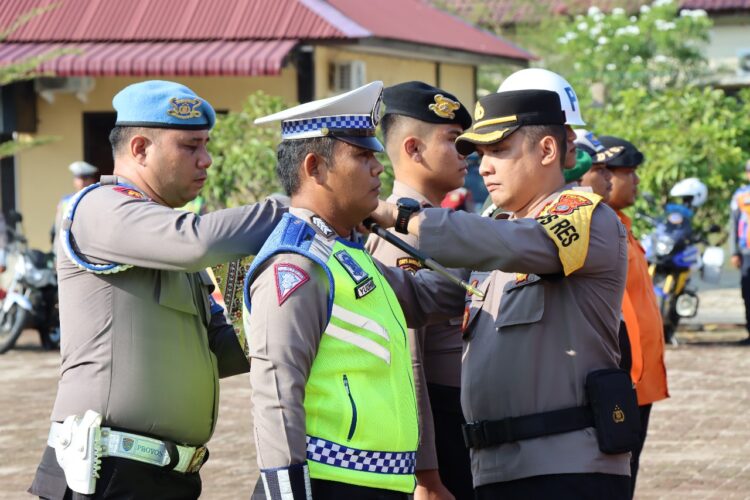 Polres Tapteng Apel Gelar Pasukan Ops Ketupat Toba 2024 Pengamanan Idul Fitri 1445 H