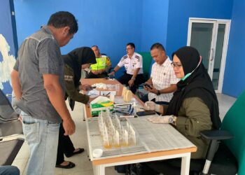 Jelang Lebaran, Polres Sibolga Gelar Test Urine Para Sopir Angkutan Umum 