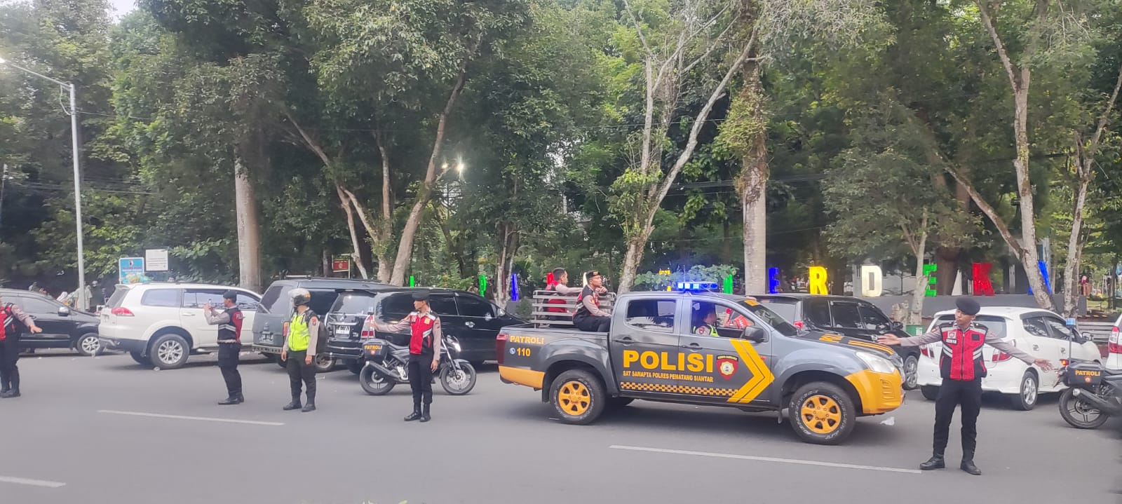 Ops Ketupat Toba 2024 Sat Samapta,  Polres Pematangsiantar Laksanakan Patroli Dialogis Dipusat Keramaian