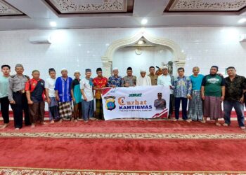 Jalin Silaturahmi, Wakapolres Pematangsiantar Jumat Curhat di Masjid Istiqomah