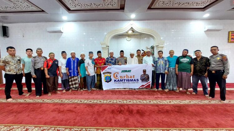 Jalin Silaturahmi, Wakapolres Pematangsiantar Jumat Curhat di Masjid Istiqomah