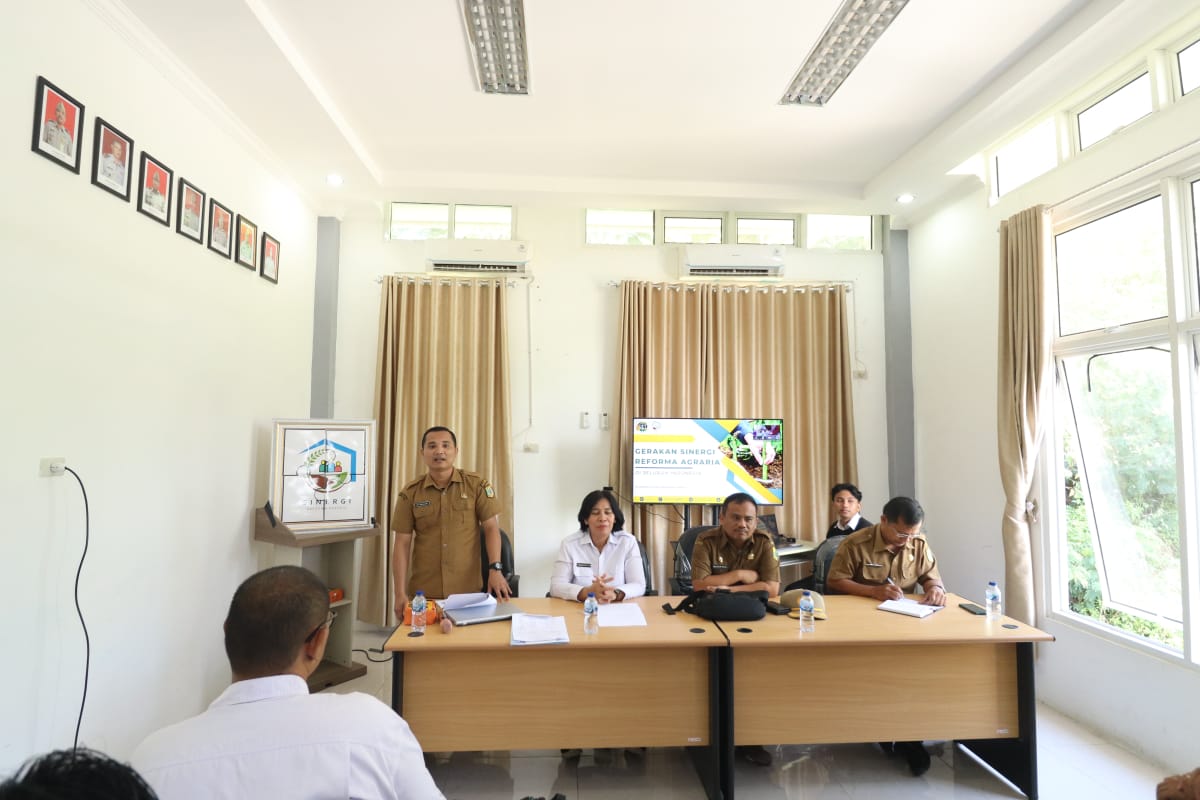 Franc Bernhard Tumanggor: "Pemkab Pakpak Bharat Sangat Mendukung Gerakan Sinergi Reforma Agraria" Franc Bernhard Tumanggor: "Pemkab Pakpak Bharat Sangat Mendukung Gerakan Sinergi Reforma Agraria"