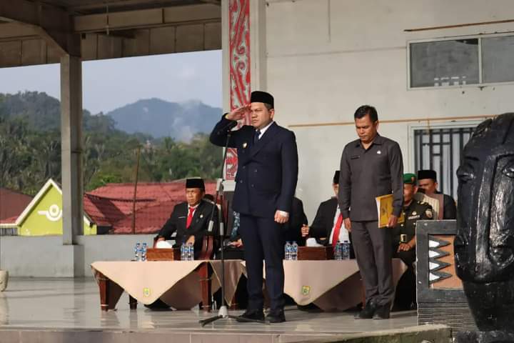 Bupati Pakpak Bharat Gelar Upacara Peringatan Hari Otonomi Daerah ke-28