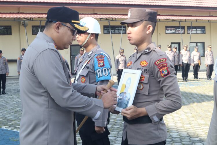 Langgar Kode Etik, Personil Polres Lamsel Diberhentikan Tidak Dengan Hormat Langgar Kode Etik, Personil Polres Lamsel Diberhentikan Tidak Dengan Hormat