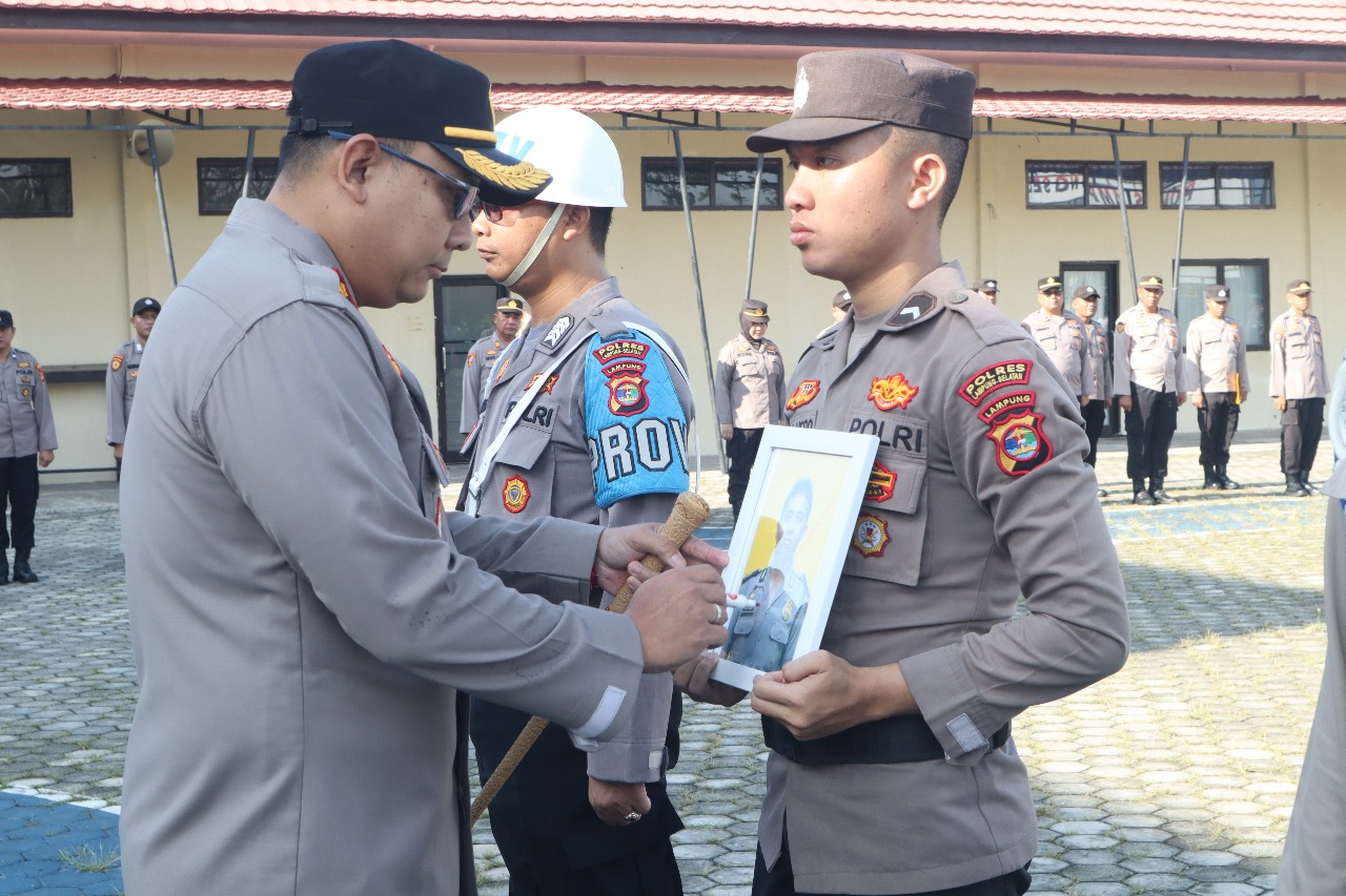 Langgar Kode Etik, Personil Polres Lamsel Diberhentikan Tidak Dengan Hormat Langgar Kode Etik, Personil Polres Lamsel Diberhentikan Tidak Dengan Hormat