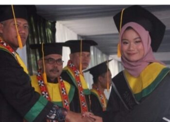 MAN 1 Liwa Lampung Barat Mewisuda 38 Siswa Tahfizd Al'Quran Dan 165 Siswa Kelas XII