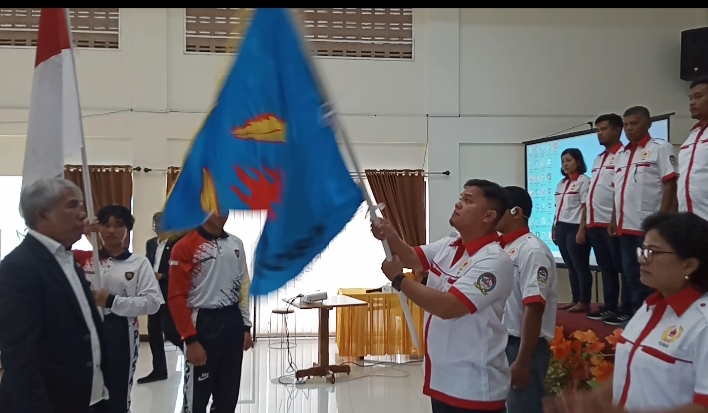 Ketua Umum KONI Sumut Lantik dan Kukuhkan Pengurus KONI Toba 