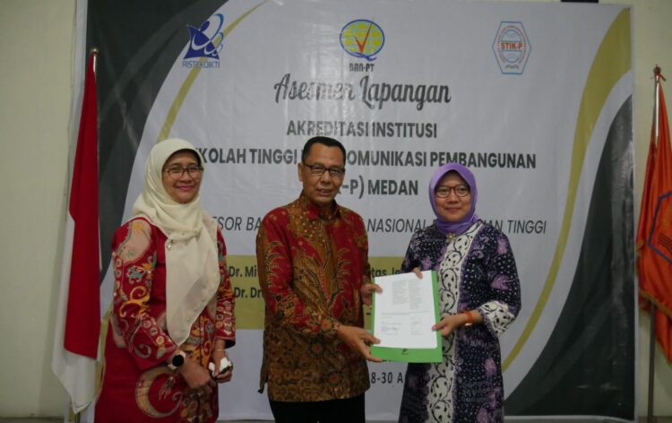 Asesor BAN-PT Apresiasi Eksistensi Alumni STIK-P Medan Asesor BAN-PT Apresiasi Eksistensi Alumni STIK-P Medan