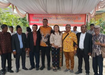 Maju Sebagai Balon Bupati Toba, Effendi SP Napitupulu Diberangkatkan Keturunan Raja Bona Ni Onan Pardede