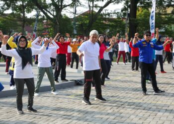 Wali Kota Ikuti Senam Kesehatan dan Kebugaran bersama Forkopimda dan Masyarakat Kota Pematangsiantar 