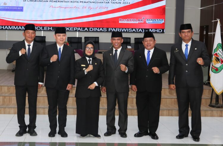 Wali Kota Melantik Dan Mengambil Sumpah Lima Pejabat Pimpinan Tinggi Pratama Kota Pematangsiantar