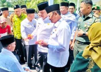 Bupati Simalungun Tepung Tawari Jamaah Calhaj Tahun 2024