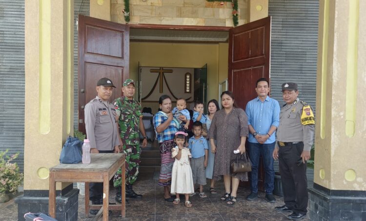 Pendekatan Religius TNI-Polri Amankan Perayaan Hari Kenaikan Yesus Kristus, Polsek Kotarih dan Koramil 17/KTR Patroli Bersama