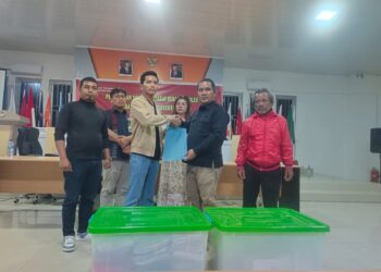 KPUD Toba Terima Pendaftaran Bacalon Bupati Toba Jalur Independen, Thurman Hutapea - Ronald Panjaitan 