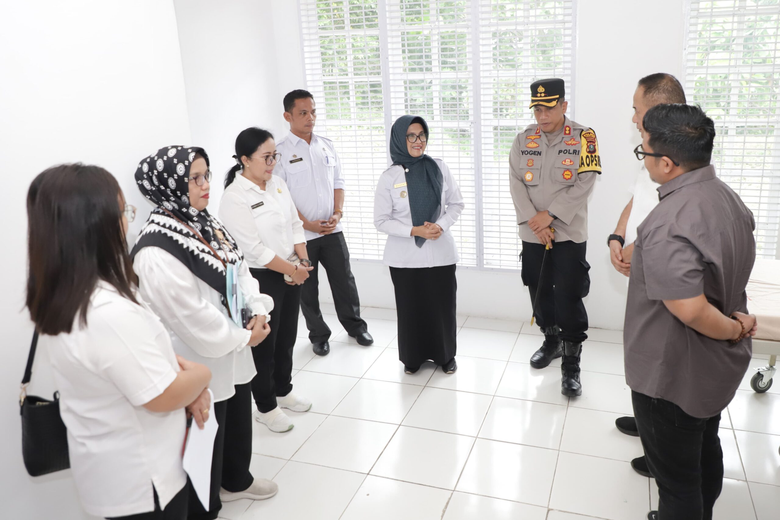 Wali Kota bersama Kapolres Pematangsiantar Tinjau kesiapan Ruangan Rehabilitasi Napza di RSUD dr Djasamen Saragih Wali Kota bersama Kapolres Pematangsiantar Tinjau kesiapan Ruangan Rehabilitasi Napza di RSUD dr Djasamen Saragih