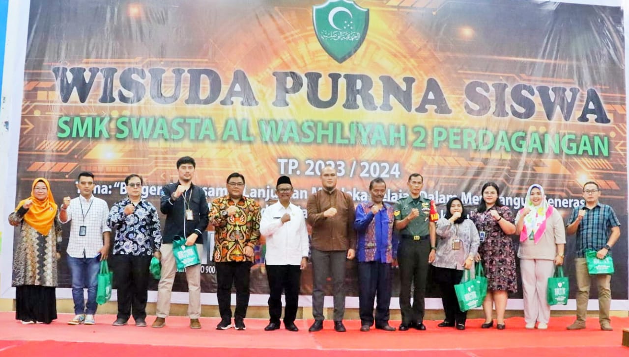 Wakil Bupati Simalungun Hadiri Wisuda Purna Siswa SMK Swasta Al-Washliyah 2 Perdagangan Wakil Bupati Simalungun Hadiri Wisuda Purna Siswa SMK Swasta Al-Washliyah 2 Perdagangan