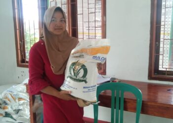 Pekon Argomulyo Kecamatan Batu Ketulis Bagikan Beras CPP Kepada 296 KPM