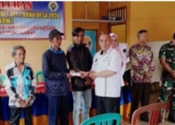 Pemerintah Pekon Kubu Liku Kecamatan Batu Ketulis Bagikan BLT DD Kepada 17 KPM