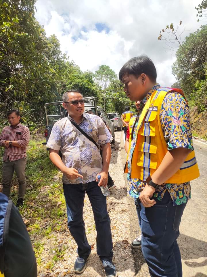 Pemkab Pakpak Bharat dan Tim Balai Besar Pelaksana Jalan Nasional Wilayah Sumut Laksanakan Penelitian Lapangan Serah Terima Hibah Barang Milik Negara