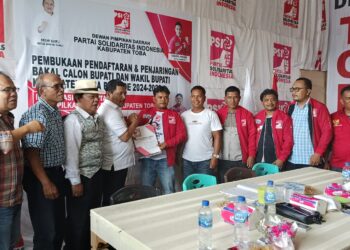 Menjelang Pilkada Toba, Bacalon Bupati Toba Thurman Hutapea Daftar ke PSI
