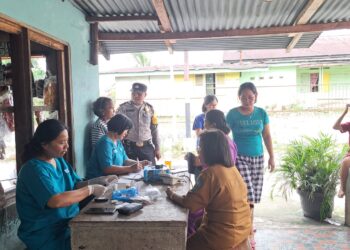 Bhabinkamtibmas Kelurahan Simarimbun Polsek Siantar Marihat Pantau Giat Posbind Lansi Warga Binaan