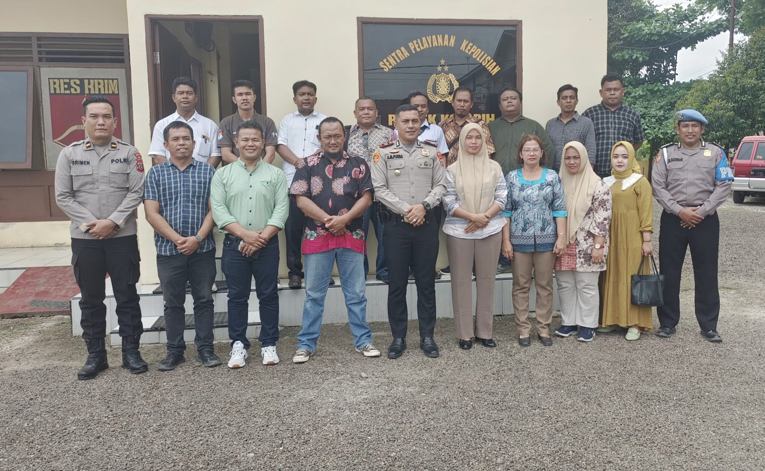 Pendekatan Lintas Sektoral Polsek Kotarih Guna Pastikan Pemilukada Damai