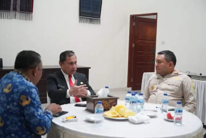 Bupati Pakpak Bharat Silaturahmi dengan Pj Bupati Dairi