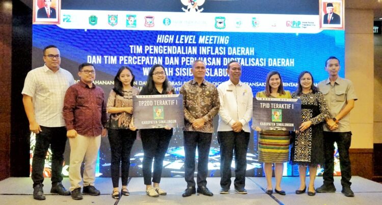 Dipimpin Radiapoh Sinaga, Pemkab Simalungun Kembali Raih Penghargaan TP2DD dan TPID Teraktif I Wilayah Sisibatas Labuhan Prov Sumut
