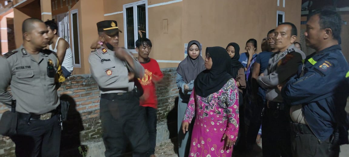 Polsek Siantar Martoba Berhasil Selesaikan Keributan Warga di Perumahan Bantan Polsek Siantar Martoba Berhasil Selesaikan Keributan Warga di Perumahan Bantan