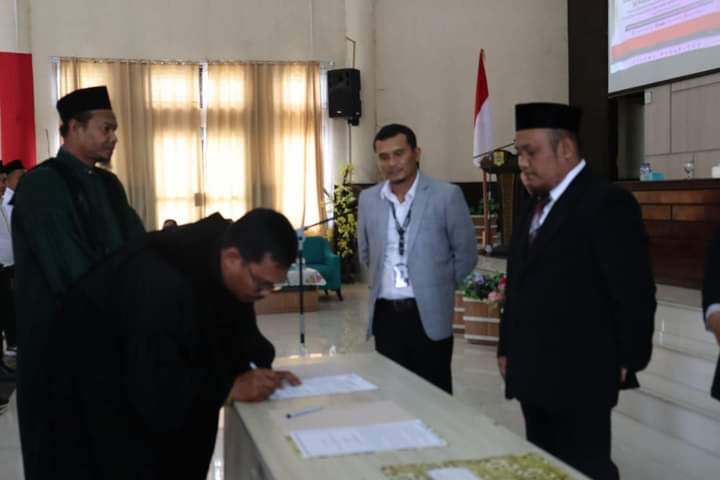 24 Anggota Panwaslu Kecamatan Kabupaten Pakpak Bharat Resmi Dilantik