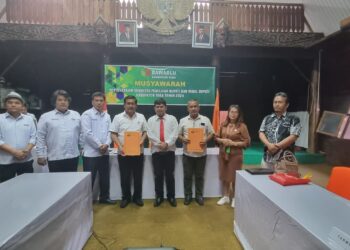 Bapaslon Thurman Hutapea - Ronald Panjaitan, KPUD Toba dan Bawaslu Adakan Musyawarah Penyelesaian Sengketa Pilkada Toba 2024