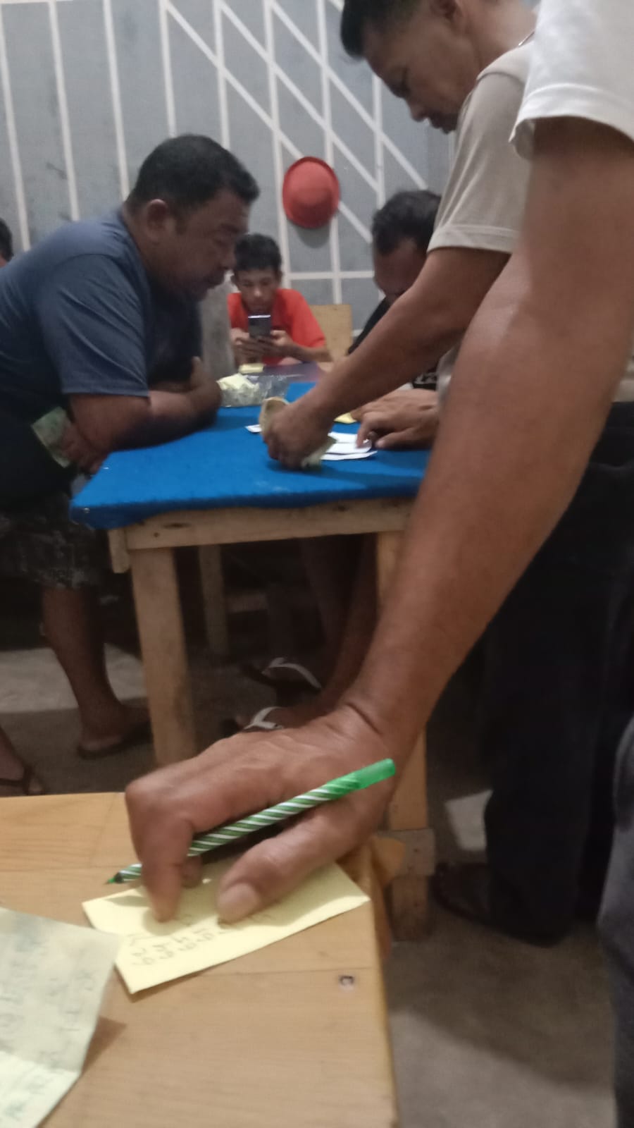 Judi Tebak Angka Marak Di Sibuluan, Polres Tapteng Terkesan Tutup Mata