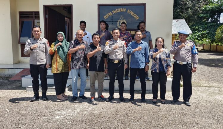 Pendekatan Lintas Sektoral Polsek Kotarih Bersama Panwascam Guna Pastikan Pemilukada Damai