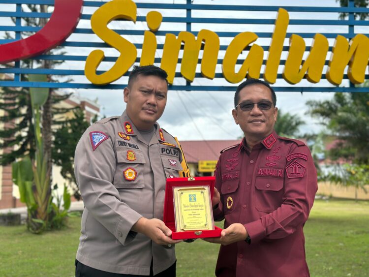 Kapolres Simalungun Duduk Bersama Kalapas dan Kepala Imigrasi Pematang Siantar Dalam Rangka Memperkuat Sinergitas Antar Instansi Kapolres Simalungun Duduk Bersama Kalapas dan Kepala Imigrasi Pematang Siantar Dalam Rangka Memperkuat Sinergitas Antar Instansi