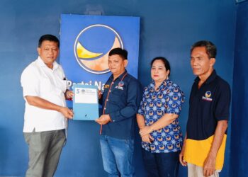 RHS Ambil Formulir Bacalon Bupati Simalungun di DPD Partai NasDem