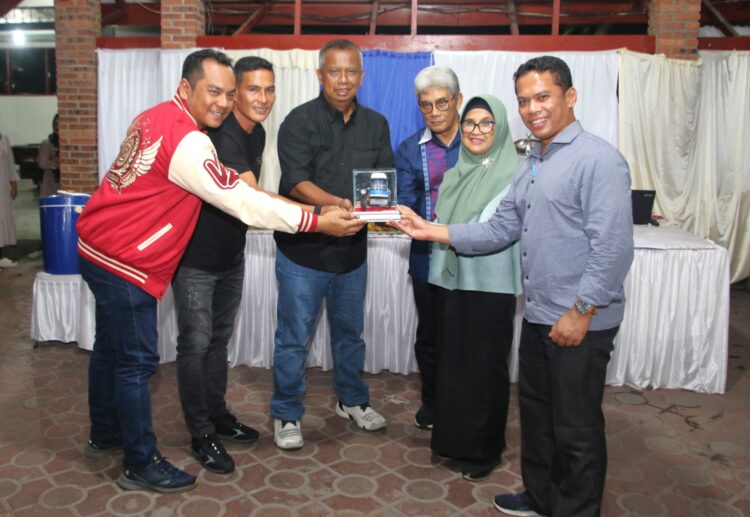 Wali Kota Membuka Uji Coba Pertandingan antara Tim PON Sumut Melawan Siantar Selection