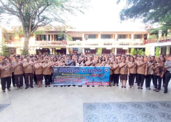 Sat Binmas Polres Pematangsiantar Jadi Pembina Upacara Hari Lahir Pancasila di SMP RK Bintang Timur