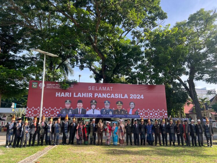 Perkokoh Semangat Nasionalisme, Wakapolres Ikuti Upacara Peringatan Hari Lahir Pancasila Tahun 2024 Perkokoh Semangat Nasionalisme, Wakapolres Ikuti Upacara Peringatan Hari Lahir Pancasila Tahun 2024