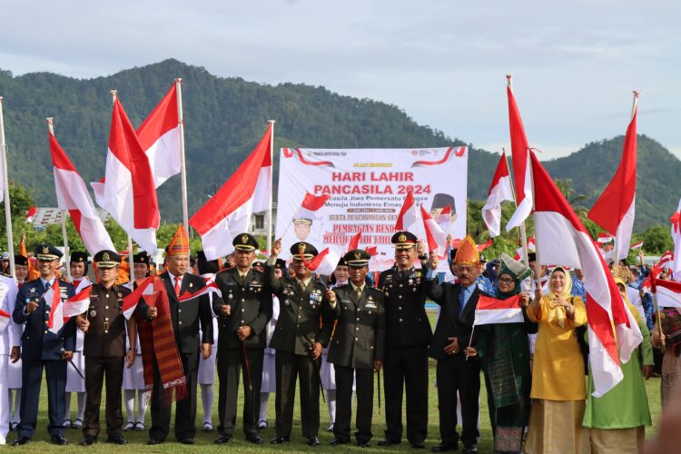 Kapolres Tapteng Hadiri Upacara Hari Lahir Pancasila Tahun 2024 Pemkab Tapteng