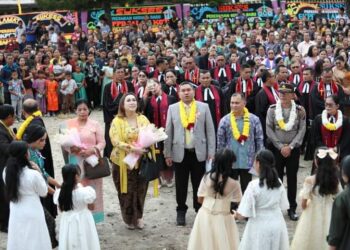 Bupati Pakpak Bharat Hadiri Peresmian Gedung Baru Gereja Kristen Protestan Pakpak Dairi Resort Salak