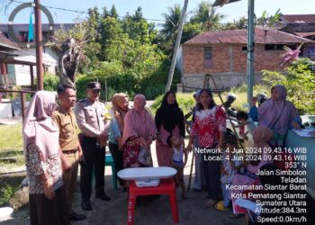 Bhabinkamtibmas Jajaran Polres Pematangsiantar Hadiri Posyandu Serentak, Berikan Pesan-Pesan Kamtibmas