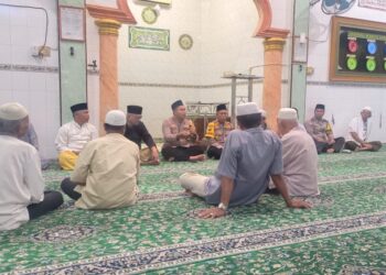 Jumat Curhat, Polres Sibolga Tampung Curhatan Masyarakat di Mesjid Nurul Ikhlas
