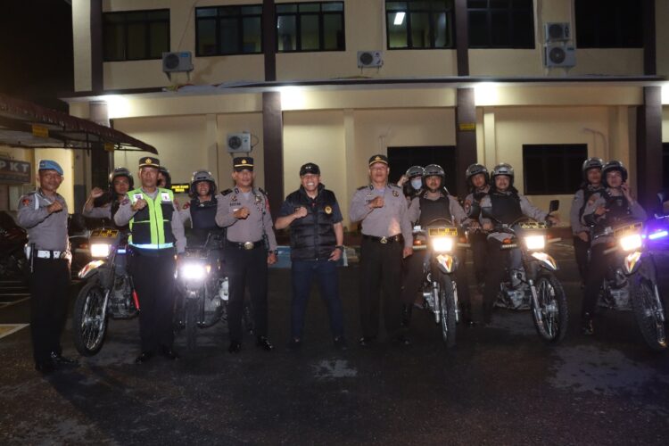 Di Bawah Rintik Hujan, Kapolres Pematangsiantar Seser Lokasi  Tongkrongan Geng Motor