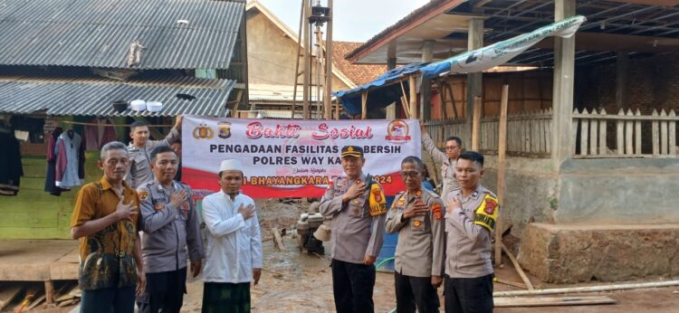 Semangat Hari Bhayangkara Ke 78, Polres Way Kanan Gelar Bansos Pembuatan Sumur Bor di Ponpes Baradatu