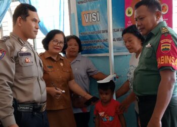 Bhabinkamtibmas Parhorasan Nauli Monitoring Posyandu