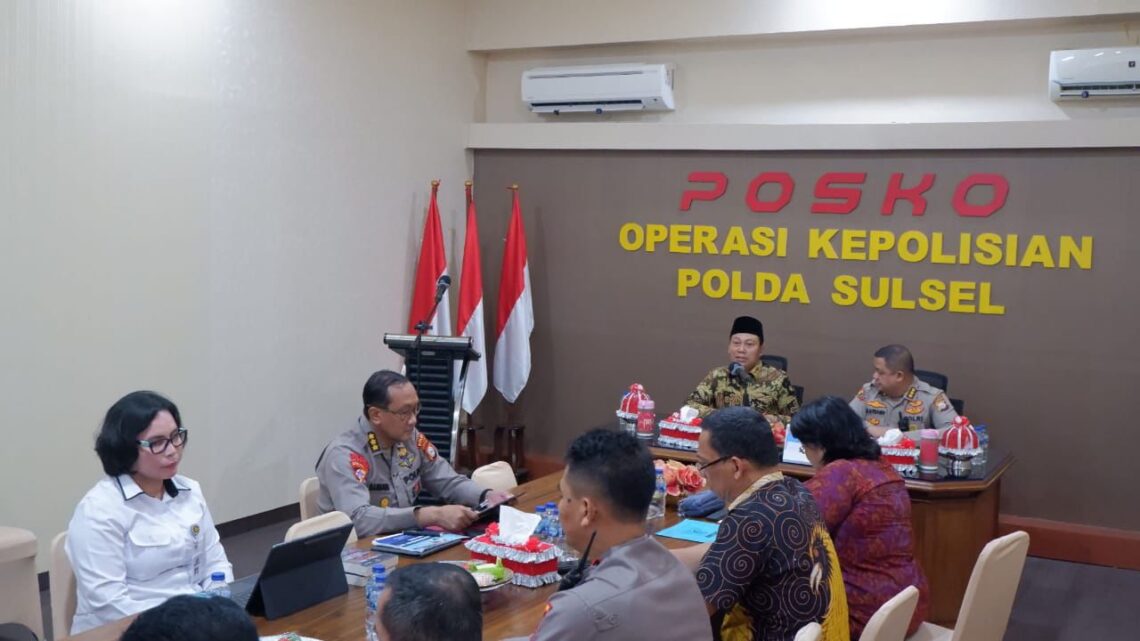 Kompolnas Pantau Kesiapan Pengamanan Polri Pada Pilkada Serentak 2024 di Polda Sulawesi Selatan Kompolnas Pantau Kesiapan Pengamanan Polri Pada Pilkada Serentak 2024 di Polda Sulawesi Selatan