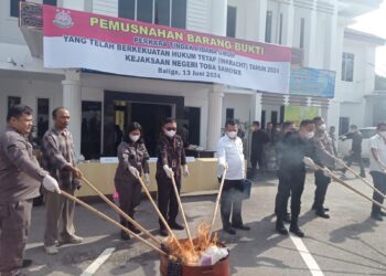 Kejaksaan Negeri Toba Samosir Musnahkan Barang Bukti, 14 dari 33 Perkara Kasus Sabu