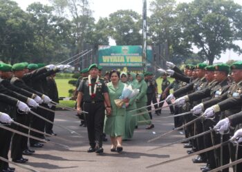 Danrindam I/BB Pimpin Acara Tradisi Korps Pelepasan Kolonel Inf Charles BP Sagala 